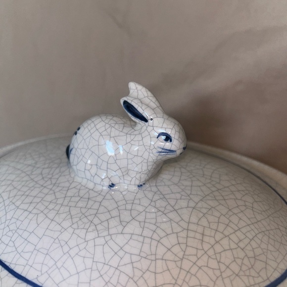 Dedham Pottery The Potting Shed Rabbit EUC Made in USA Teapot and Casserole Dish - Picture 10 of 13